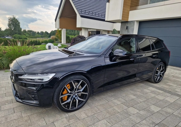 Volvo V60 cena 229000 przebieg: 109000, rok produkcji 2021 z Kisielice małe 232